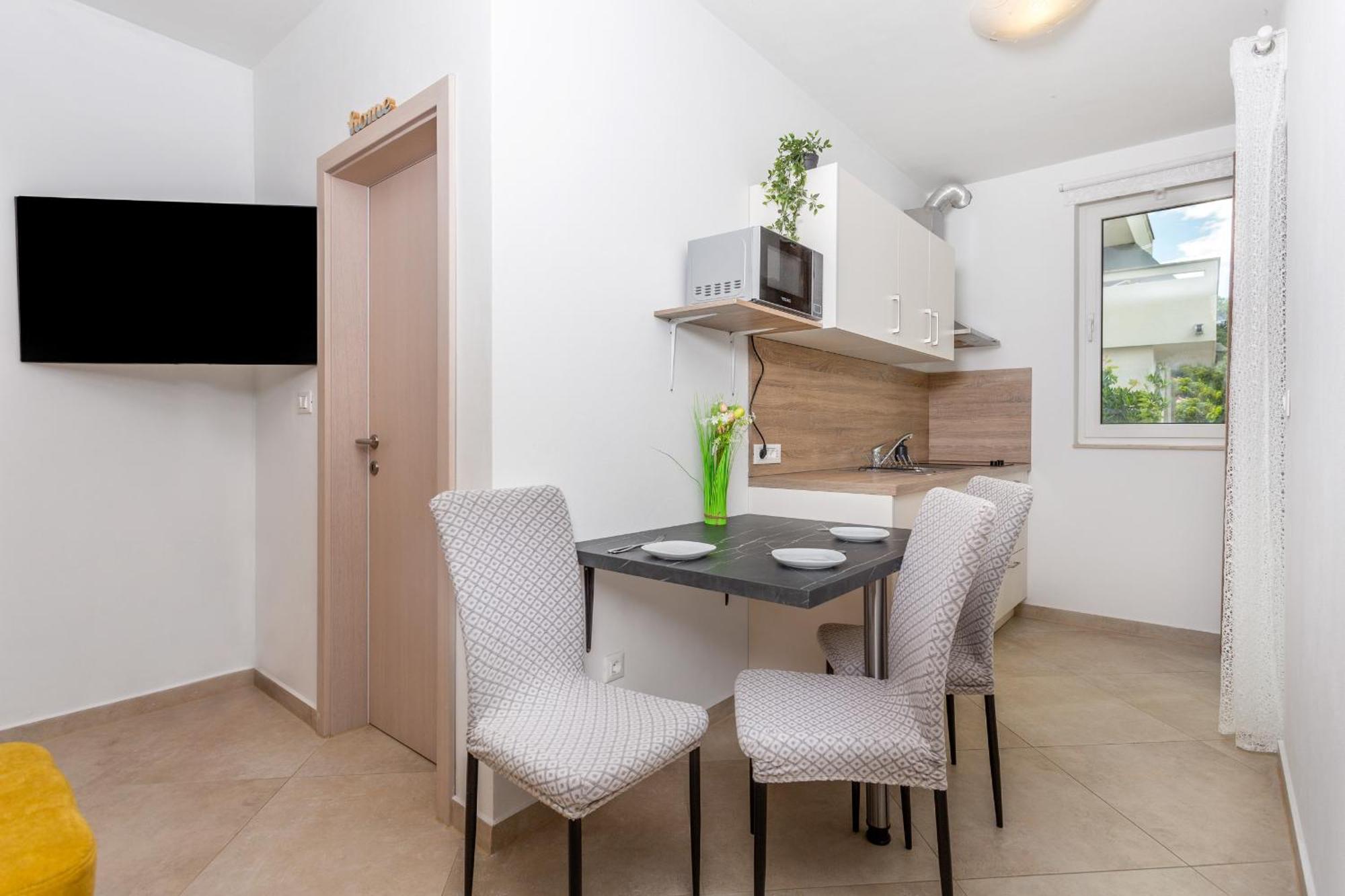 Divine Apartments Башка Екстер'єр фото